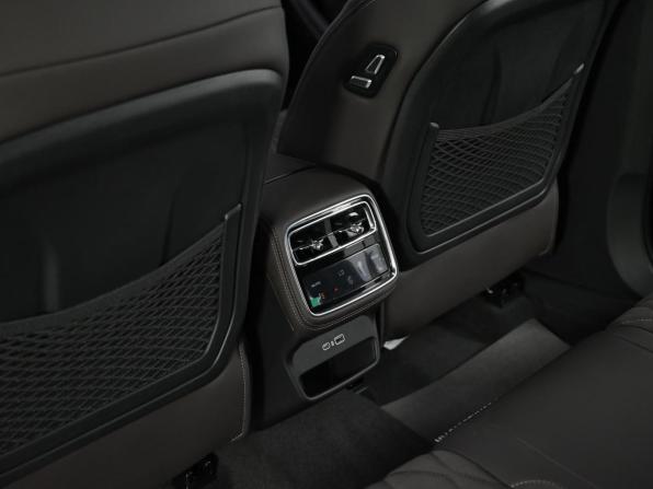 Geely Monjaro I Рестайлинг 2 с пробегом 2026 года, цена 3 999 000 рублей, 12 км, внедорожник, Автокод Объявления