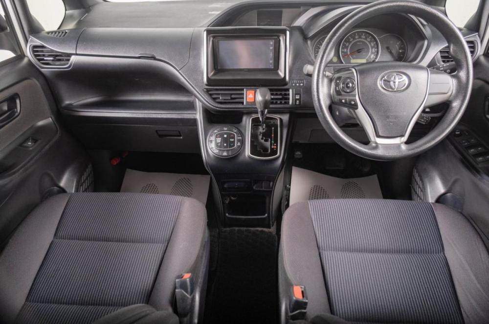 Toyota Noah III (R80) Рестайлинг Томск  - изображение 11