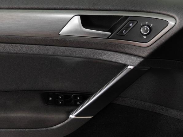 Volkswagen Golf VII с пробегом 2013 года, цена 1 100 000 рублей, 185490 км, хэтчбек, Автокод Объявления
