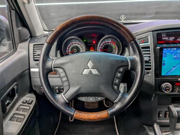Mitsubishi Pajero IV Рестайлинг 2 с пробегом 2020 года, цена 4 000 000 рублей, 46152 км, внедорожник, Автокод Объявления