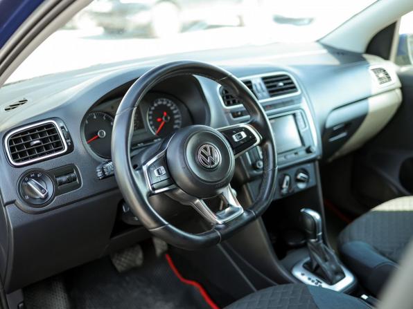 Volkswagen Polo V Рестайлинг с пробегом 2020 года, цена 1 299 000 рублей, 149947 км, седан, Автокод Объявления