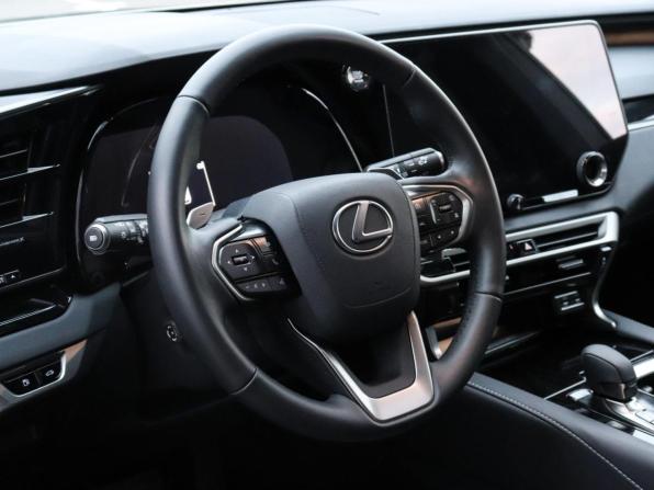 Lexus RX V с пробегом 2025 года, цена 7 490 000 рублей, 11000 км, внедорожник, Автокод Объявления