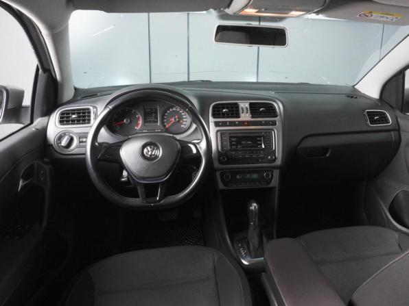 Volkswagen Polo V Рестайлинг с пробегом 2018 года, цена 1 329 000 рублей, 210156 км, седан, Автокод Объявления