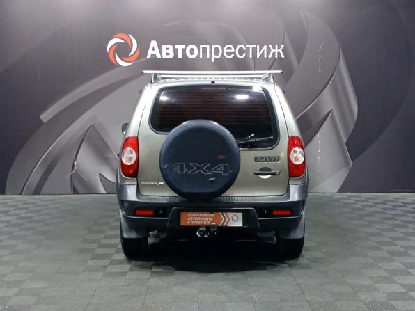 Chevrolet Niva I Рестайлинг с пробегом 2011 года, цена 420 000 рублей, 160000 км, внедорожник, Автокод Объявления
