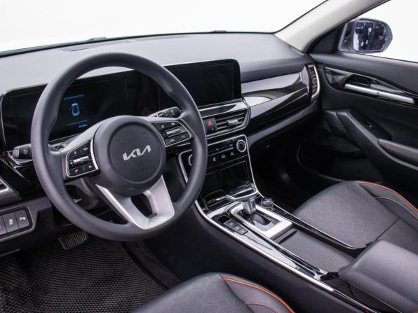 Kia Seltos I Рестайлинг с пробегом 2024 года, цена 2 350 000 рублей, 20000 км, внедорожник, Автокод Объявления