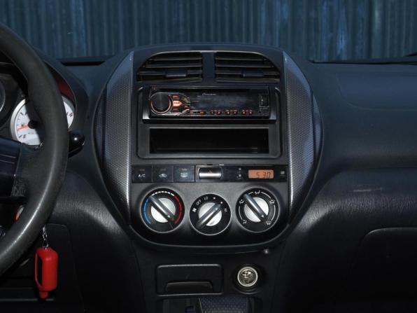 Toyota RAV4 II (XA20) Рестайлинг с пробегом 2004 года, цена 698 000 рублей, 167359 км, внедорожник, Автокод Объявления