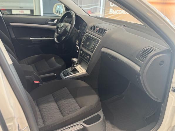 Skoda Octavia II (A5) Рестайлинг с пробегом 2012 года, цена 799 000 рублей, 165000 км, лифтбек, Автокод Объявления