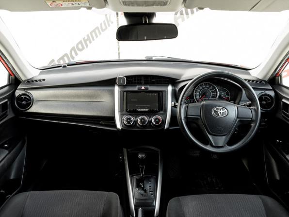 Toyota Corolla XI (E160 E170) Рестайлинг 2 с пробегом 2019 года, цена 1 300 000 рублей, 94245 км, универсал, Автокод Объявления