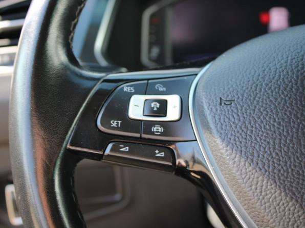 Volkswagen Tiguan II с пробегом 2019 года, цена 2 739 000 рублей, 137043 км, внедорожник, Автокод Объявления