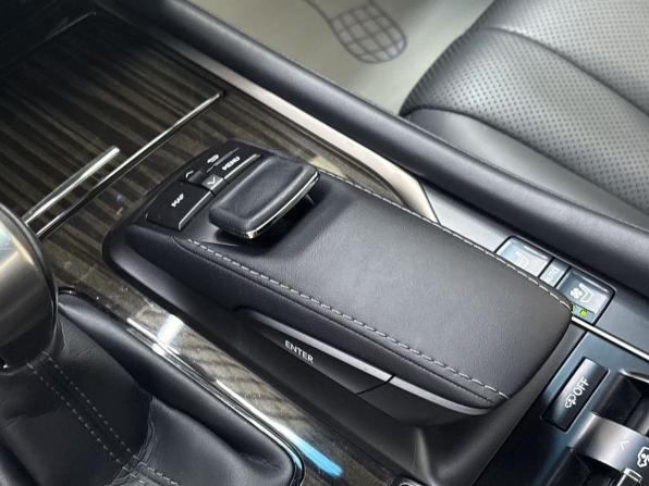 Lexus LX III Рестайлинг 2 с пробегом 2021 года, цена 11 650 000 рублей, 64923 км, внедорожник, Автокод Объявления