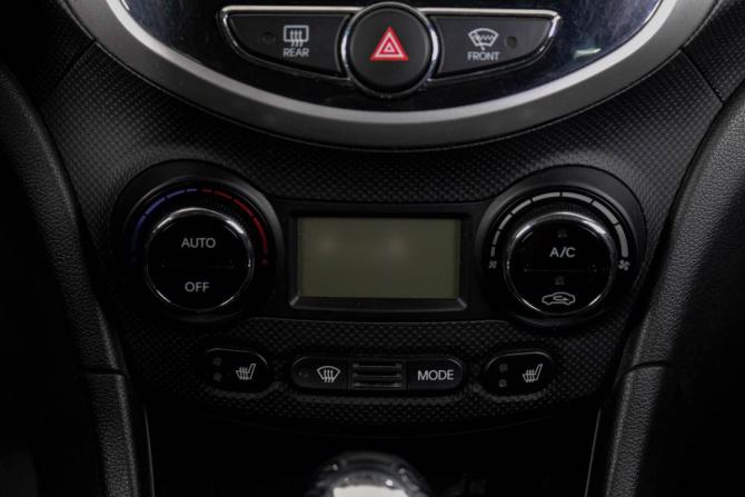 Hyundai Solaris I с пробегом 2012 года, цена 869 000 рублей, 173200 км, хэтчбек, Автокод Объявления