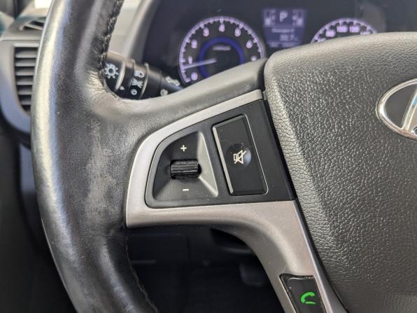 Hyundai Solaris I Рестайлинг с пробегом 2016 года, цена 1 290 000 рублей, 33637 км, седан, Автокод Объявления