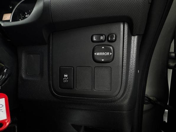 Toyota Wish II с пробегом 2010 года, цена 999 000 рублей, 200000 км, минивэн, Автокод Объявления