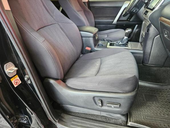 Toyota Land Cruiser Prado 150 Series Рестайлинг 2 с пробегом 2018 года, цена 3 750 000 рублей, 266900 км, внедорожник, Автокод Объявления
