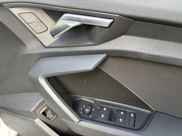 Audi A3 IV (8Y) с пробегом 2021 года, цена 2 369 000 рублей, 39189 км, седан, Автокод Объявления