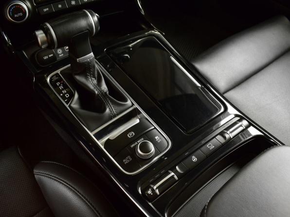 Kia Stinger I с пробегом 2019 года, цена 2 624 995 рублей, 178665 км, лифтбек, Автокод Объявления