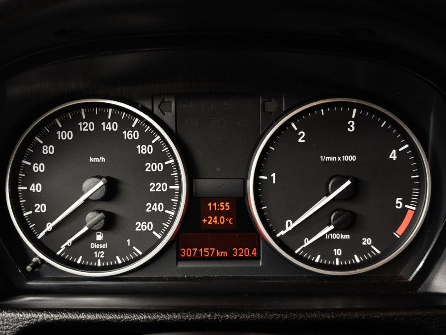 BMW X1 I (E84) Москва  - изображение 12