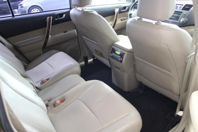 Toyota Highlander II (XU40) Рестайлинг с пробегом 2011 года, цена 1 948 000 рублей, 192727 км, внедорожник, Автокод Объявления