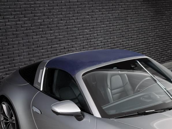 Porsche 911 VIII (992) с пробегом 2021 года, цена 15 900 000 рублей, 5405 км, тарга, Автокод Объявления
