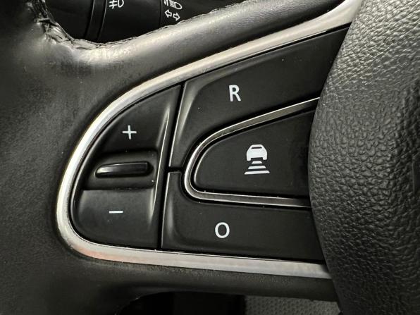Renault Scenic IV с пробегом 2017 года, цена 1 497 000 рублей, 210920 км, минивэн, Автокод Объявления