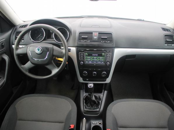 Skoda Yeti I с пробегом 2013 года, цена 649 000 рублей, 212189 км, внедорожник, Автокод Объявления