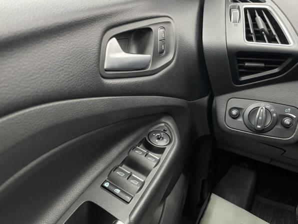 Ford Kuga II Рестайлинг с пробегом 2016 года, цена 1 840 000 рублей, 86455 км, внедорожник, Автокод Объявления