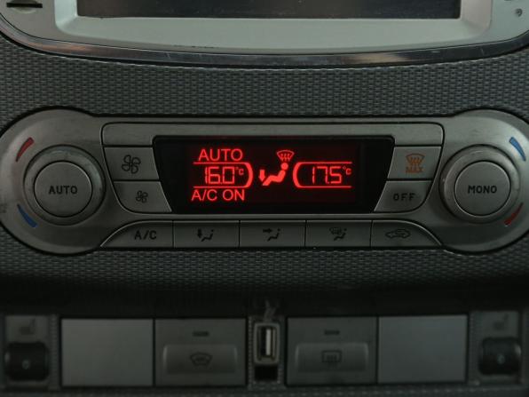 Ford Focus II Рестайлинг с пробегом 2010 года, цена 446 000 рублей, 166000 км, седан, Автокод Объявления