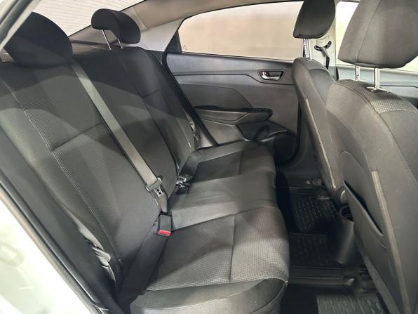 Hyundai Solaris II с пробегом 2017 года, цена 1 199 000 рублей, 96556 км, седан, Автокод Объявления