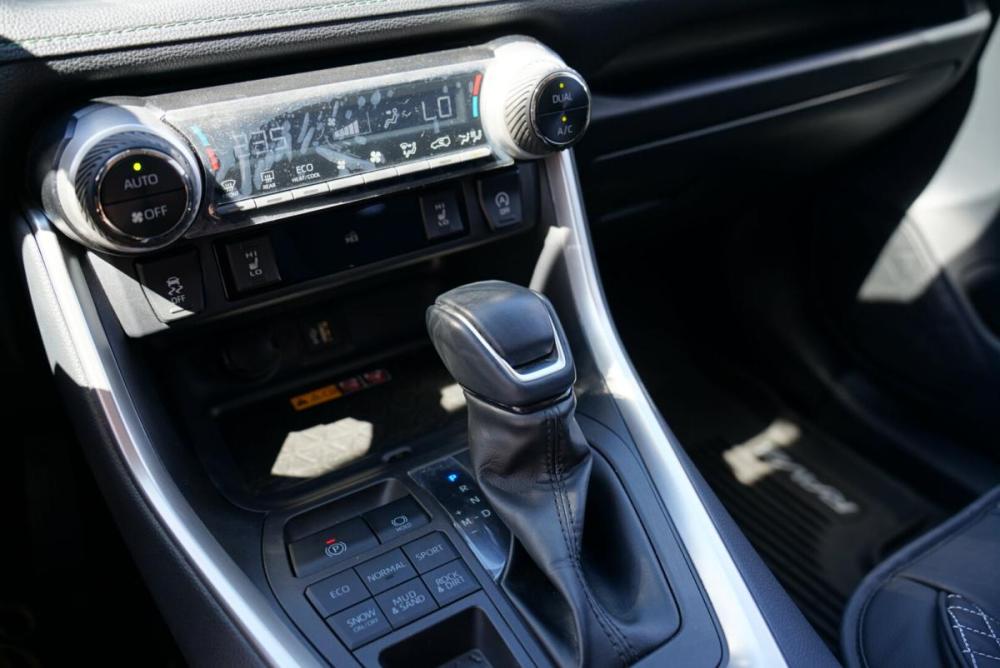 Toyota RAV4 VI (XA60) Крым  - изображение 12