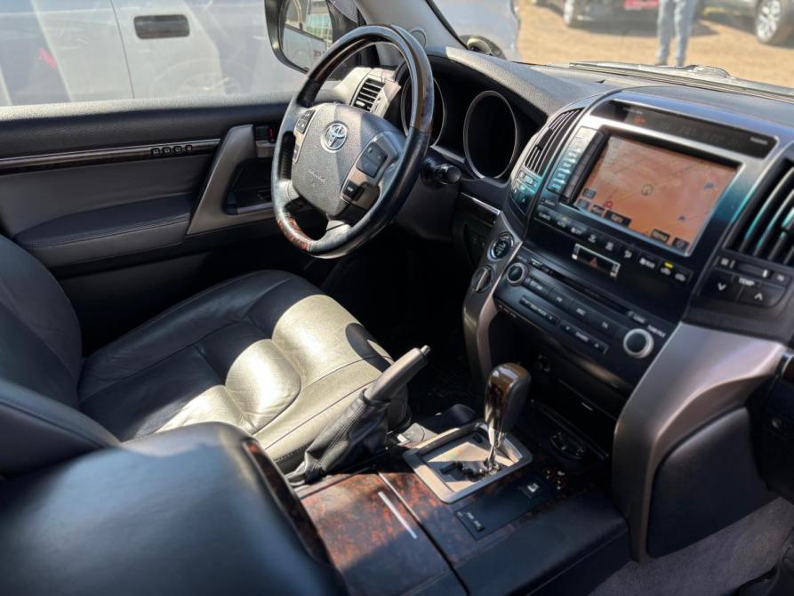 Toyota Land Cruiser 200 Series Набережные Челны  - изображение 12