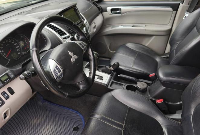 Mitsubishi Pajero Sport II Рестайлинг с пробегом 2014 года, цена 1 750 000 рублей, 238312 км, внедорожник, Автокод Объявления
