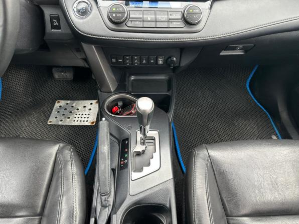 Toyota RAV4 IV (XA40) Рестайлинг с пробегом 2017 года, цена 2 399 000 рублей, 132488 км, внедорожник, Автокод Объявления