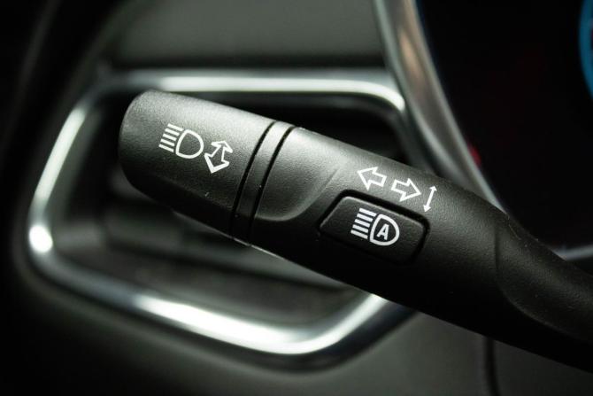 Chevrolet Equinox III Рестайлинг с пробегом 2022 года, цена 2 679 000 рублей, 30981 км, внедорожник, Автокод Объявления
