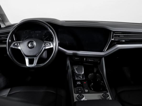 Volkswagen Touareg III с пробегом 2018 года, цена 4 900 000 рублей, 97500 км, внедорожник, Автокод Объявления