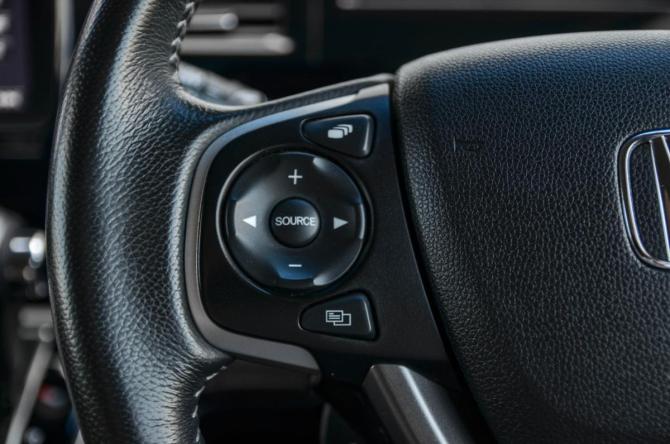 Honda Stepwgn V Рестайлинг с пробегом 2019 года, цена 2 740 000 рублей, 62322 км, минивэн, Автокод Объявления