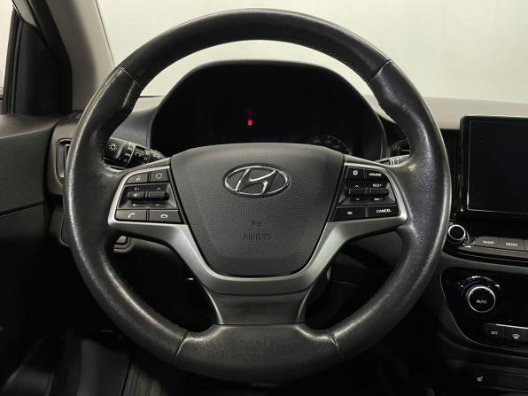 Hyundai Solaris II Рестайлинг с пробегом 2020 года, цена 1 590 000 рублей, 135697 км, седан, Автокод Объявления