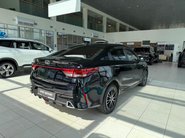 Kia Rio IV Рестайлинг с пробегом 2021 года, цена 1 545 000 рублей, 127927 км, седан, Автокод Объявления