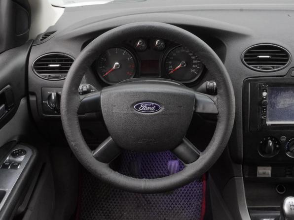 Ford Focus II Рестайлинг с пробегом 2010 года, цена 330 000 рублей, 267011 км, седан, Автокод Объявления