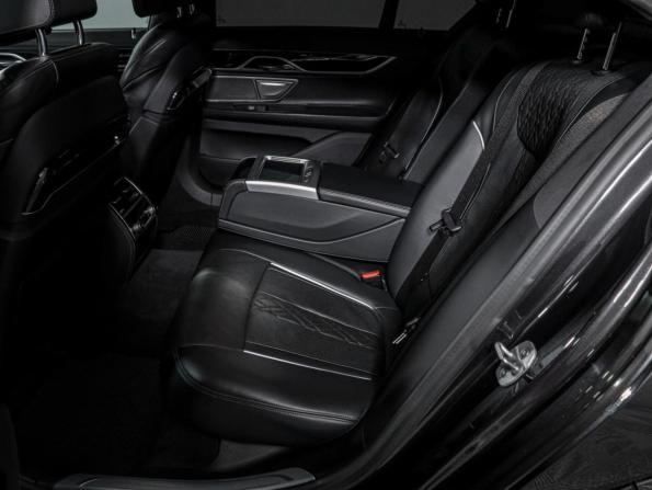 BMW 7 серии VI (G11/G12) Рестайлинг с пробегом 2019 года, цена 5 188 221 рубль, 124174 км, седан, Автокод Объявления