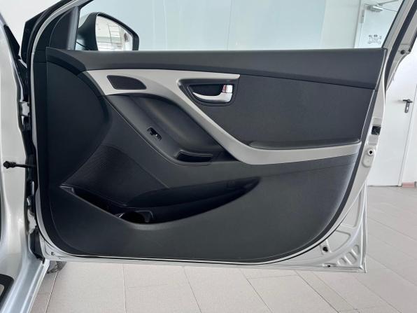 Hyundai Elantra V (MD) Рестайлинг с пробегом 2015 года, цена 1 300 000 рублей, 167262 км, седан, Автокод Объявления