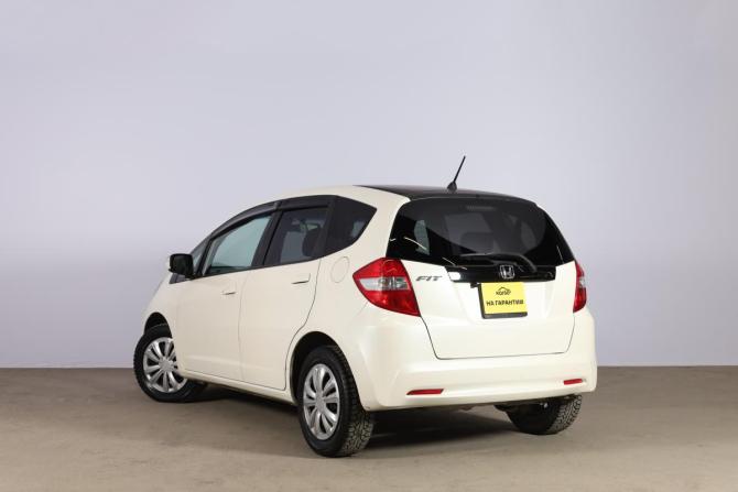 Honda Fit II с пробегом 2011 года, цена 999 000 рублей, 106301 км, хэтчбек, Автокод Объявления
