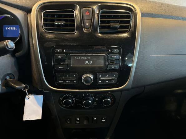 Renault Logan II с пробегом 2015 года, цена 469 000 рублей, 245507 км, седан, Автокод Объявления