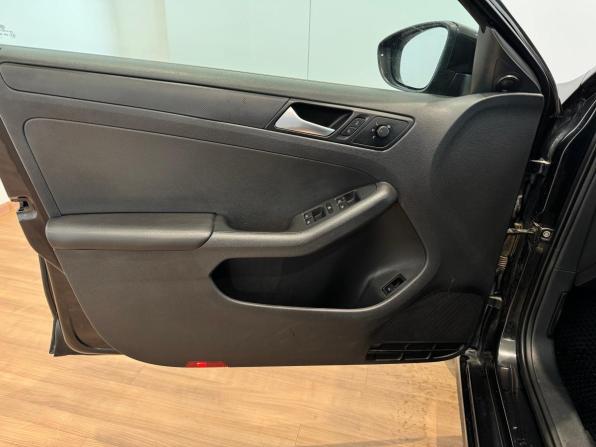 Volkswagen Jetta VI с пробегом 2014 года, цена 860 000 рублей, 198185 км, седан, Автокод Объявления
