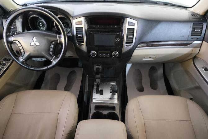 Mitsubishi Pajero IV Рестайлинг 2 с пробегом 2017 года, цена 3 199 000 рублей, 101200 км, внедорожник, Автокод Объявления