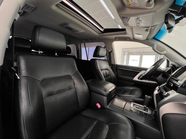 Toyota Land Cruiser 200 Series Рестайлинг 1 с пробегом 2013 года, цена 3 800 000 рублей, 218223 км, внедорожник, Автокод Объявления