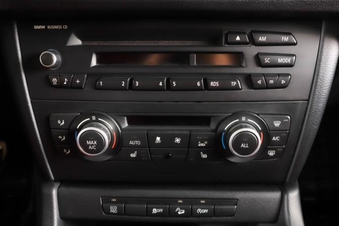 BMW X1 I (E84) Рестайлинг с пробегом 2013 года, цена 1 539 000 рублей, 348121 км, внедорожник, Автокод Объявления