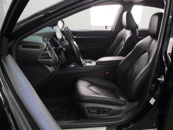 Toyota Camry VIII (XV70) Рестайлинг с пробегом 2021 года, цена 3 049 000 рублей, 151932 км, седан, Автокод Объявления