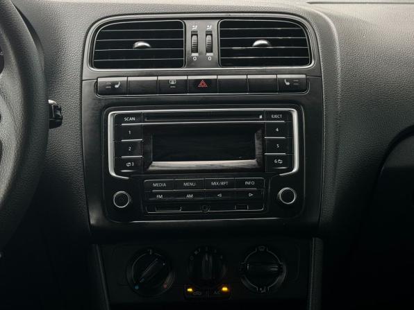 Volkswagen Polo V с пробегом 2015 года, цена 520 000 рублей, 285631 км, седан, Автокод Объявления