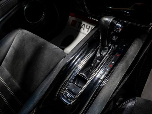 Honda Vezel I с пробегом 2016 года, цена 1 635 000 рублей, 152471 км, внедорожник, Автокод Объявления