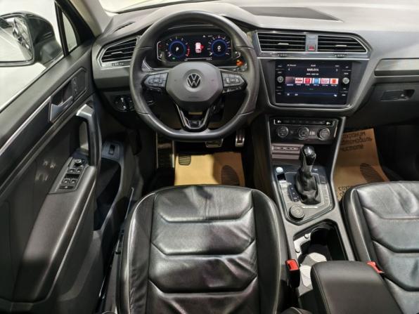 Volkswagen Tiguan II с пробегом 2019 года, цена 3 095 000 рублей, 159283 км, внедорожник, Автокод Объявления